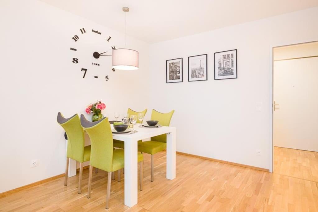 Premium City Apartment With Balcony! Free Garage Parking Included! Wien Exterior foto